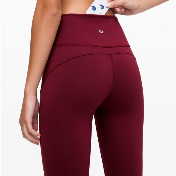 Lululemon’s In movement tight 25” leggings - Picture 5 of 7